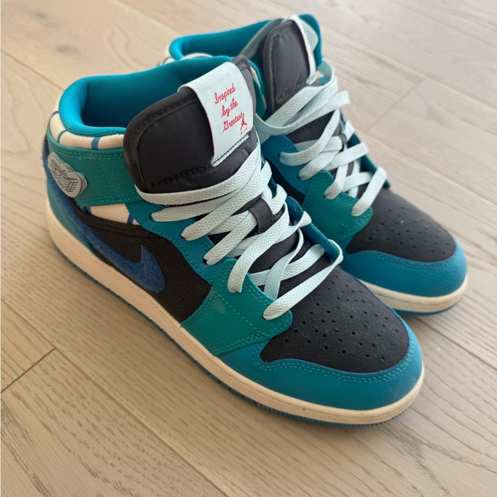 Jordan Kids Teal and Black Sneakers